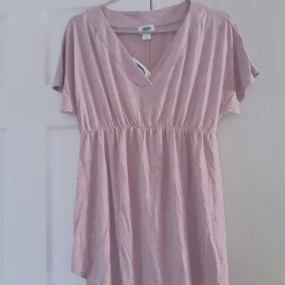 Old Navy maternity t-shirt